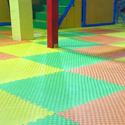 Мягкий модульный пол для детских игровых комнат 100x100 см., толщина 1,2 см
